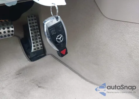 2013 Mercedes-Benz C 300 Luxury 4Matic/Sport 4Matic из США, поврежденный, VIN WDDGF8AB7DR276047